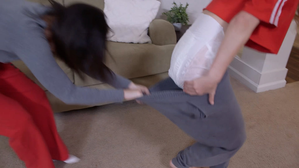 CHARLIE DEVYN DIAPER PANTSING