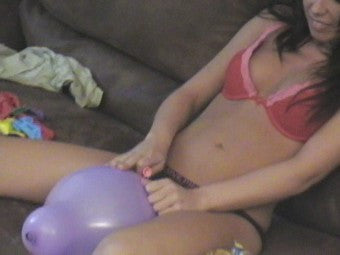 DAPHNE BALLOON MASTURBATION