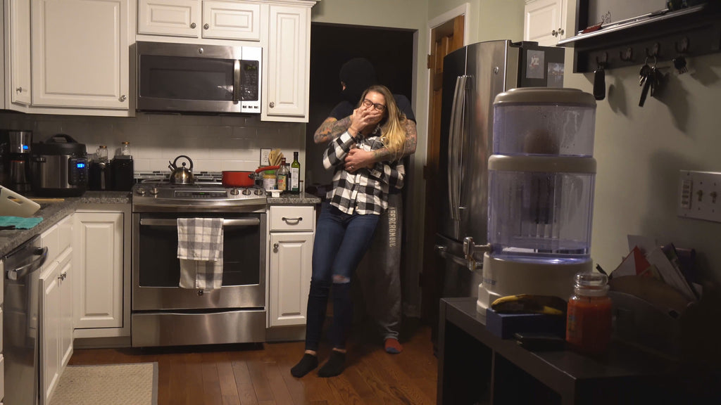 MASKED INTRUDER - EMMY & MACY