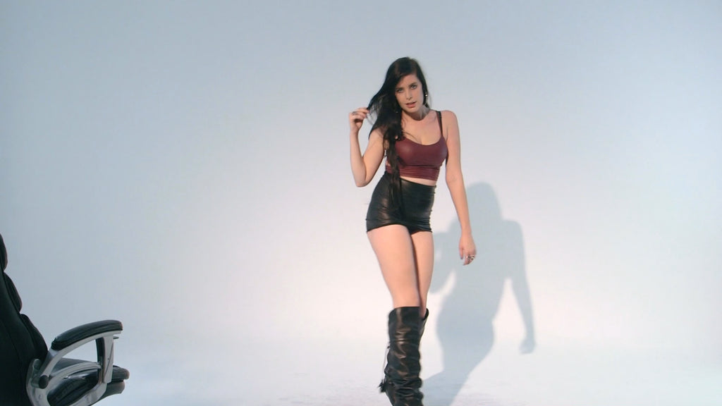 DANCING DEMI - DEMI'S IN CHARGE