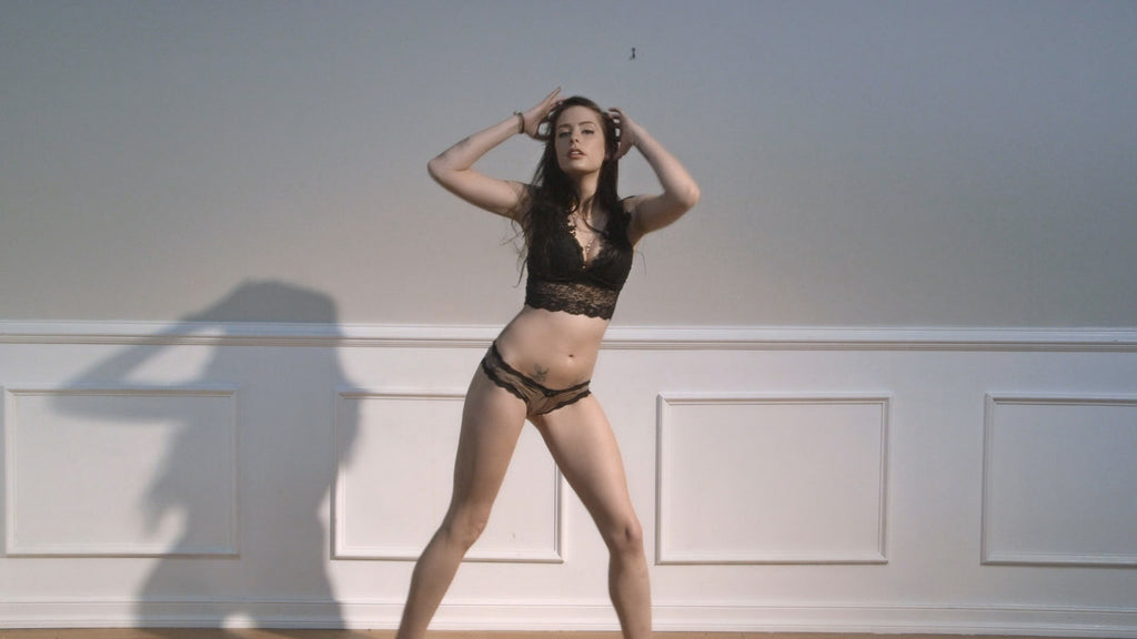 DANCING DEMI - ROCKING OUT