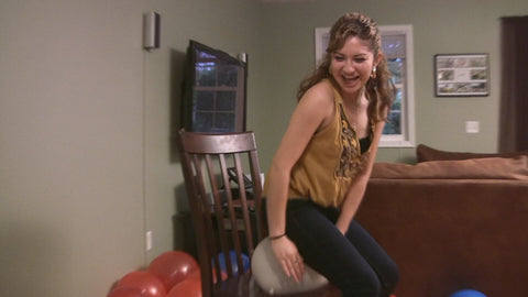 MELISSA BALLOON POPPING