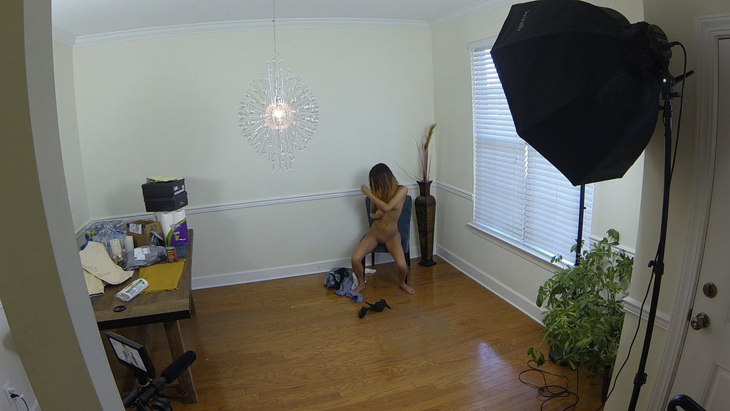 NICOLE STRIPTEASE BTS